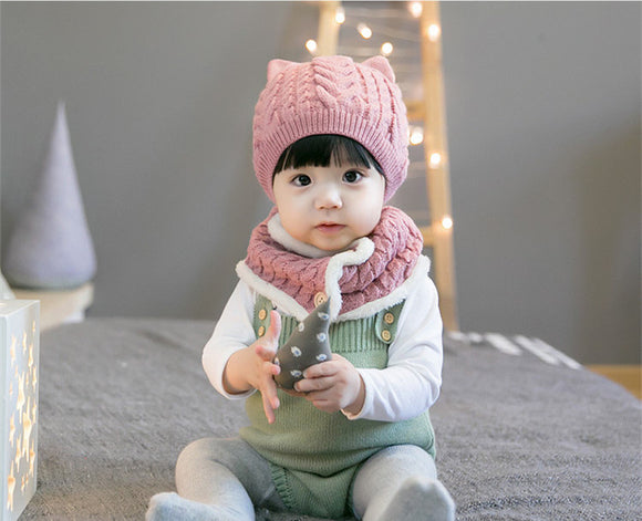 Conjunto Gorro y Babero de Lana Gruesa Trenzado