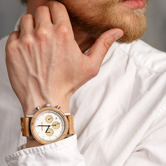 Reloj de Madera con Tres Esferas y Seis Pines - Image 4
