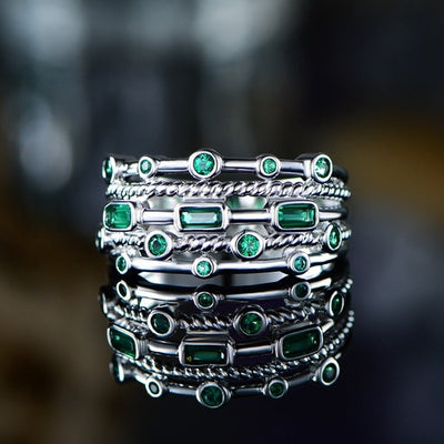 Anillo de Gema Verde Multicapa con Diamantes - Image 4