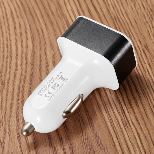 Cargador de Auto Triple USB de Alta Potencia con Diseño Aluminio - Image 2