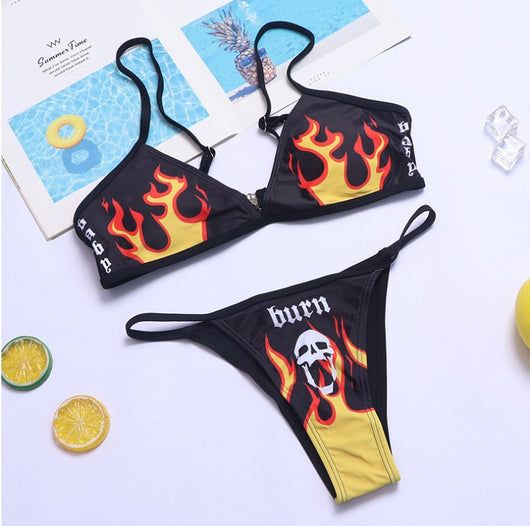 Traje de Baño Punk con Calavera de Fuego Estilo Split - Image 10
