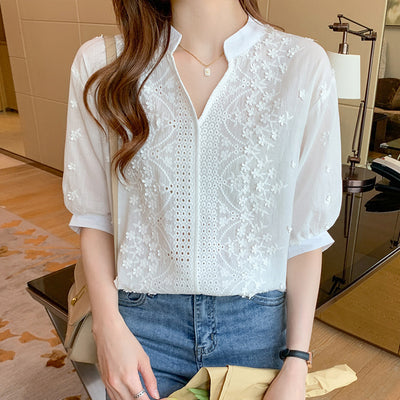 Blusa Blanca Elegante con Cuello V, Encaje Jacquard y Mangas Abullonadas - Image 11