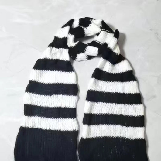 Bufanda de Lana Punk Rayas Negras y Grises - Suave, Cómoda y Versátil - Image 11