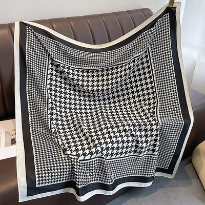 Pañoleta Escocesa Grande de Twill Versátil Clásica - Image 11