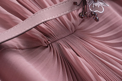 Vestido Elegante con Pliegues y Detalle Floral en la Cintura - Image 30