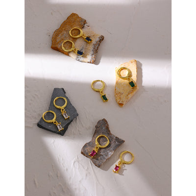 Aretes Rectangulares Minimalistas Chapados en Oro - Estilo Fashion Blogger - Image 7
