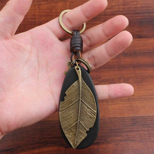 Llavero de Cuero Genuino Hoja Retro Artesanal