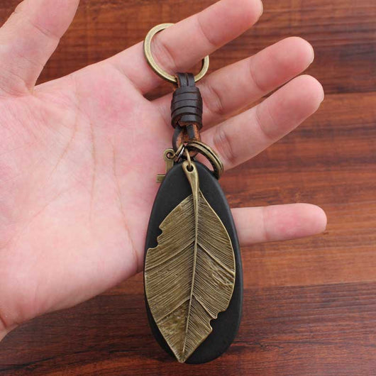 Llavero de Cuero Genuino Hoja Retro Artesanal