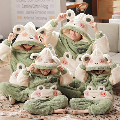 Pijama Grueso de Terciopelo Coral con Diseños Infantiles Adorables - Image 9