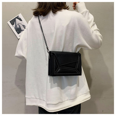 Bolso Bandolera con Remaches para Mujer - Image 7