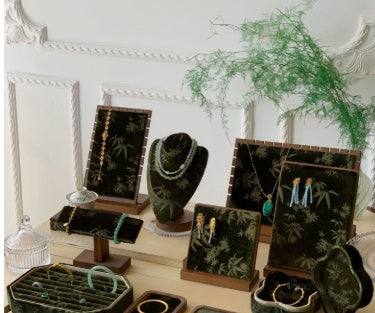 Expositor de Collares y Joyas Premium - Image 19