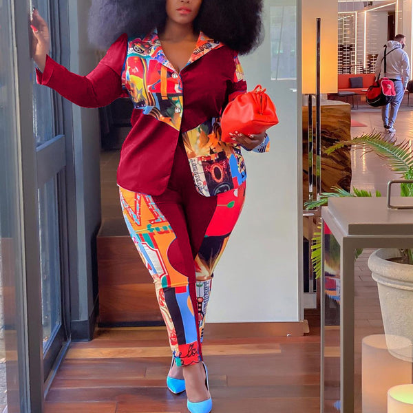 Conjunto Elegante de Camisa y Pantalón con Estampado Posicional