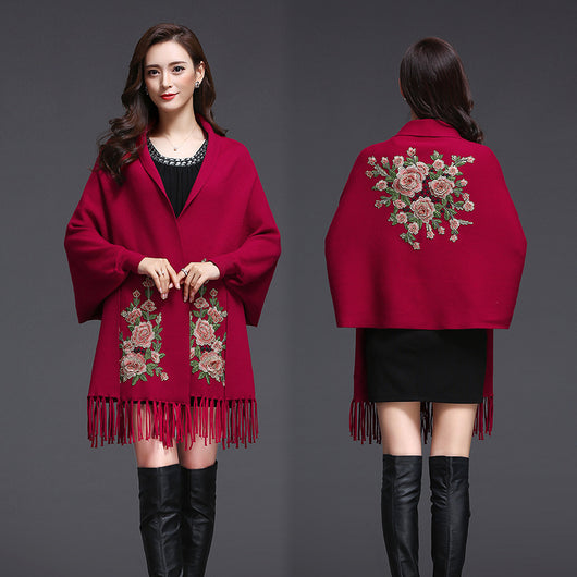 Capa Bordada para Mujer - Abrigo Grueso Elegante con Detalles Artesanales
