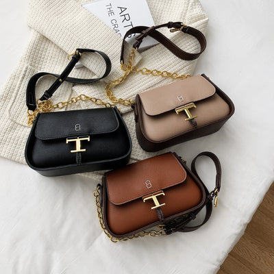 Bolsa Femenina con Hebilla Metálica de Moda y Combinación de Colores - Image 12