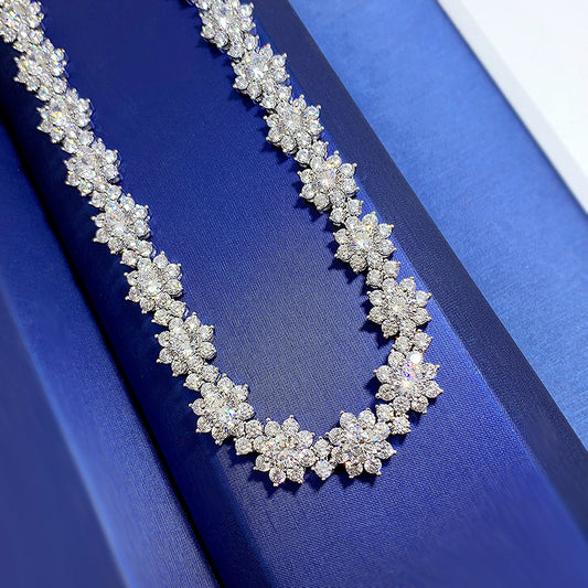 Cadena de Plata 925 con Diamante de Alto Carbono - Diseño Girasol para Escote - Image 2