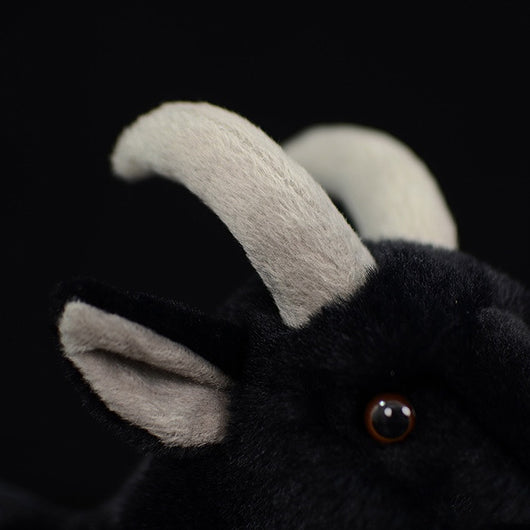 Peluche Cabra Negra Minimalista - Diseño Elegante - Image 10