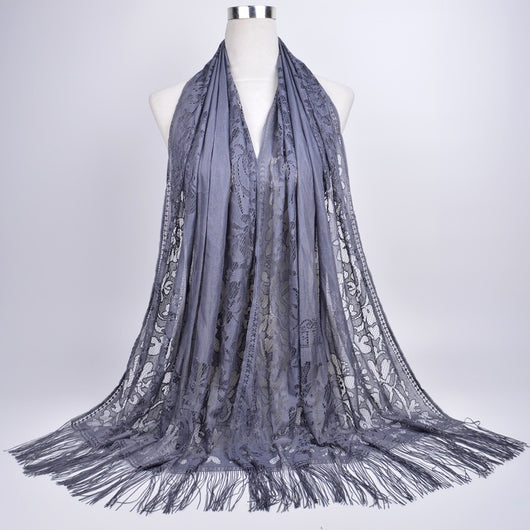 Pañuelo Hijab Encaje Calado Color Sólido con Borlas - Image 7