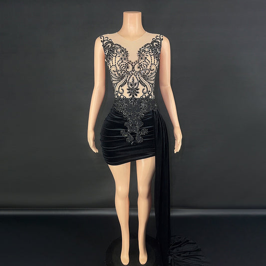 Vestido de Noche Elegante con Cola Lateral para Cantantes y Eventos