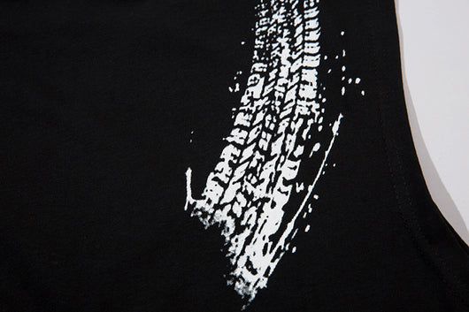 Playera Hombre con Estampa de Letras y Detalle de Chaleco - Image 20