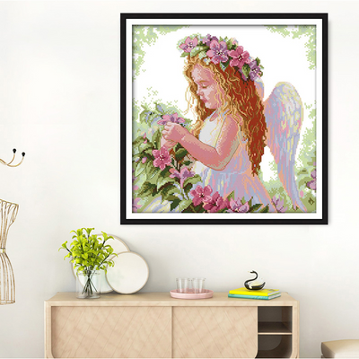 Kit de Punto de Cruz Angelical con Alas - Diseño Niña Adorable - Image 3