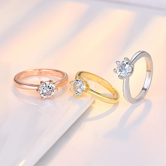 Anillo de Circonita con Seis Garras de Diamante