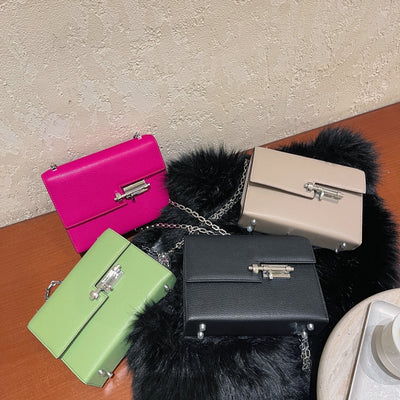 Bolso Crossbody de Cuero con Cierre Magnético para Mujer - Image 11