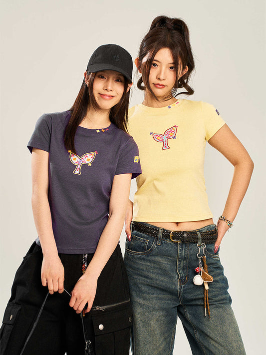 Camiseta Slim Fit Bordada Manga Corta para Mujer - Image 2