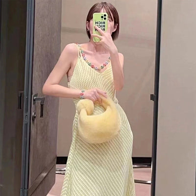 Bolso Underarm Plush Cloud con Pliegues - Image 9