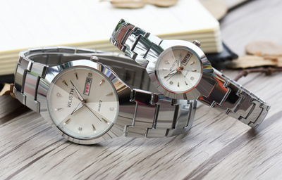 Reloj Luminoso de Acero Tungsteno para Pareja - Resistente al Agua con Calendario - Image 5