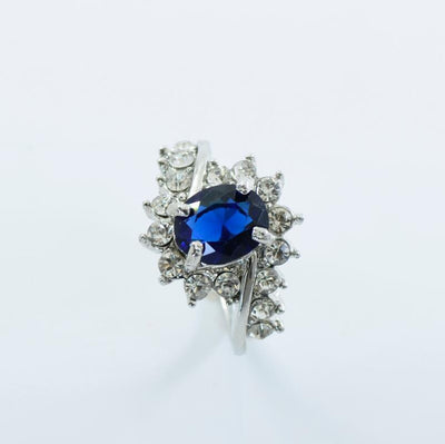 Anillo de Compromiso Oval Rubí con Diamantes y Circonitas - Diseño Explosivo - Image 6