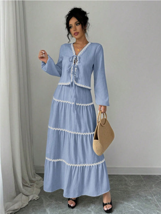Conjunto Elegante con Blusa de Encaje y Falda Plisada con Mangas Farol - Image 17