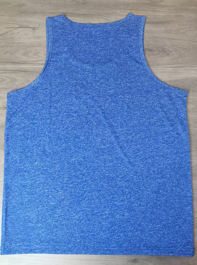 Camiseta Deportiva Hombre Sin Mangas Ajuste I-Strap Colores Sólidos - Image 30