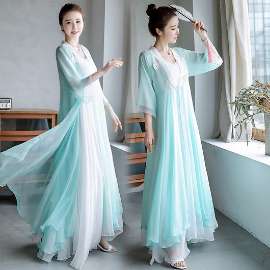 Hanfu Retro Cuello V con Flores 3D y Combinación de Colores