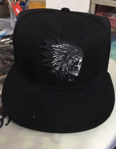 Gorra Hip-hop con Bordado Indio y Visera Plana - Image 6