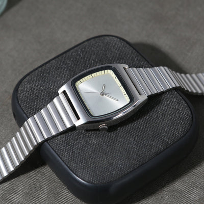Reloj de Pulsera Minimalista Cuadrado sin Logo - Diseño Versátil - Image 29