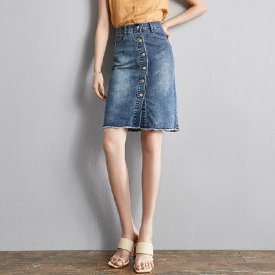 Falda Slim con Abertura Frontal y Botones Reductores