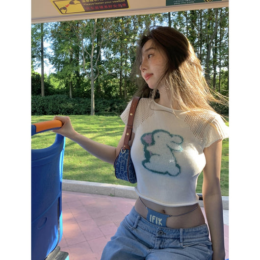 Camiseta Blanca de Manga Corta con Estampa de Conejo para Mujer - Image 5