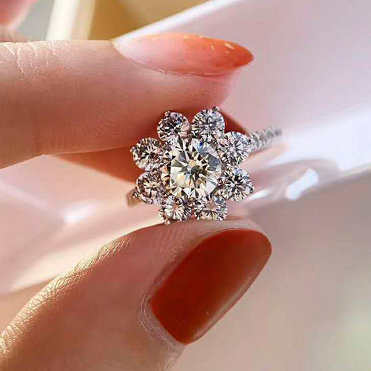 Anillo de Plata Esterlina con Diamante de 2 Quilates - Diseño Girasol - Image 2