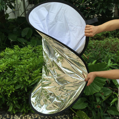 Reflector Plegable 5 en 1 Profesional para Fotografía - Oro, Plata, Blanco y Negro - Image 9