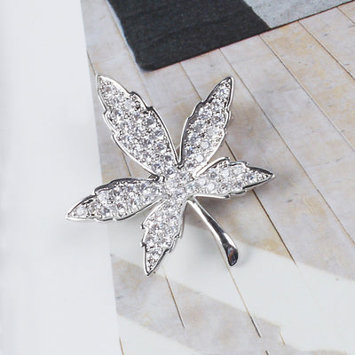 Broche de Oro Laminado con Circonita Blanca y Acabado Antirreflejo - Image 33