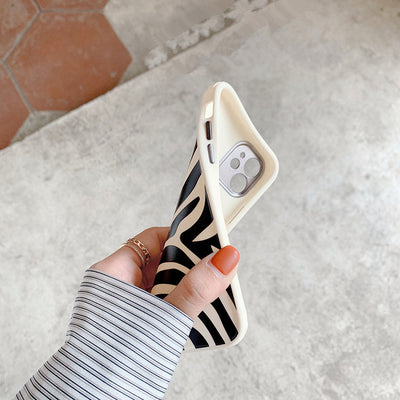 Funda de Celular con Patrón Zebra y Protección Contra Caídas - Image 19