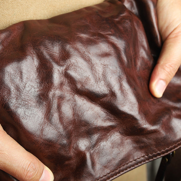 Bolso Vintage de Cuero Artesanal con Volante y Cierre de Cremallera