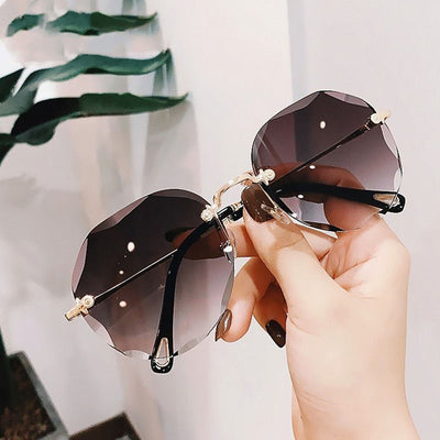Gafas de Sol Poligonales para Mujer sin Montura con Detalles Metálicos - Image 8