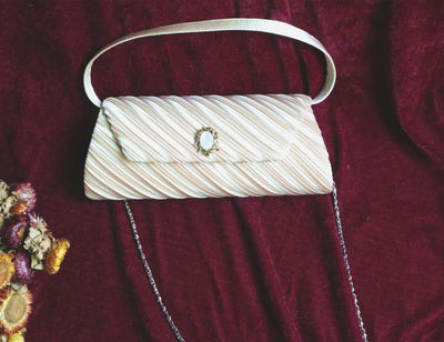 Bolso Vintage Crossbody con Cadena de Perforación y Asa de Mano - Image 16