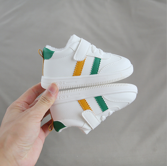 Zapatos Blancos para Bebé con Velcro - Comodidad y Estilo - Image 2