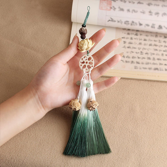 Colgante de Loto Bodhi con Borla Artesanal
