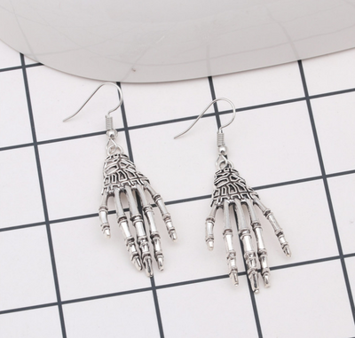 Aretes de hueso de Halloween - Image 2