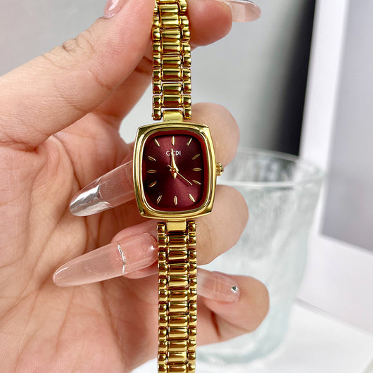 Reloj de Oro Minimalista de Lujo