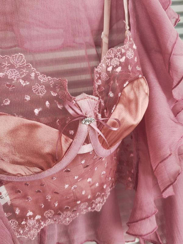 Conjunto Dos Piezas: Cardigan Chiffon con Encaje y Tirantes