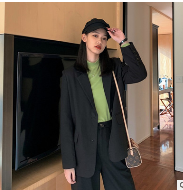 Traje Otoñal con Pantalón Palazzo Drapeado - Image 10